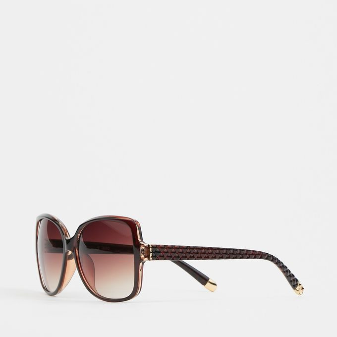 Third Eyewear Oversized Round with beautiful detailed arm Tortoise Shell
