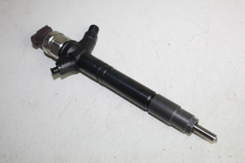 TOYOTA RAV 4 INJECTOR 2.2 2002-