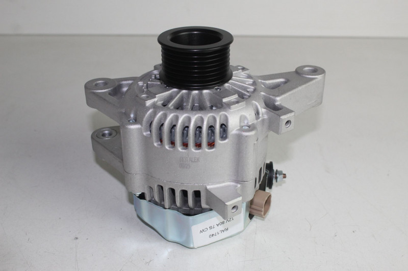 TOYOTA LANDCRUISER ALTERNATOR 4.0 2010