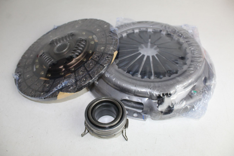 TOYOTA CLUTCH KIT-SOLID HILUX 2.7 2000-05