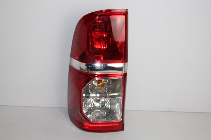 TOYOTA HILUX 2014 2.5D TAIL LAMP
