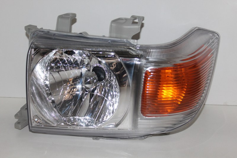 TOYOTA LANDCRUISER 2015 4.2 HEADLIGHT LHS