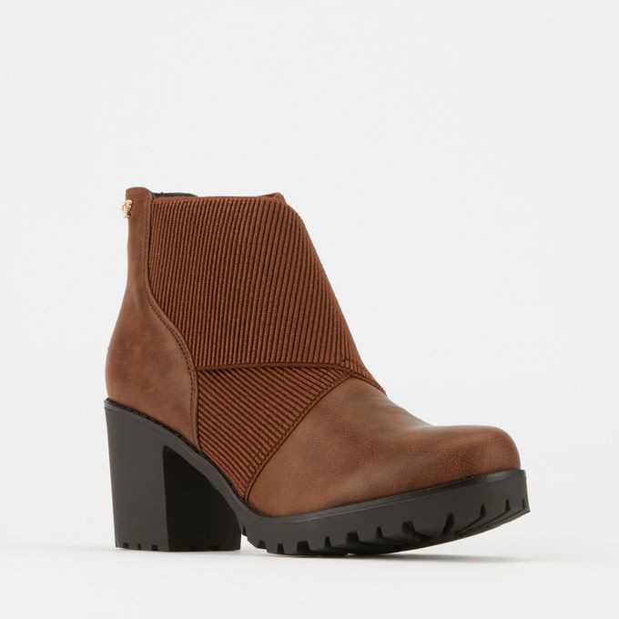 Butterfly Feet Esther 3 Boots Choc