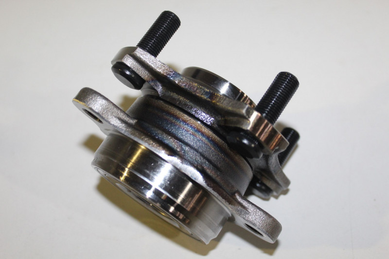 TOYOTA STARLET 2018 1.4 FRONT WHEEL HUB + ABS