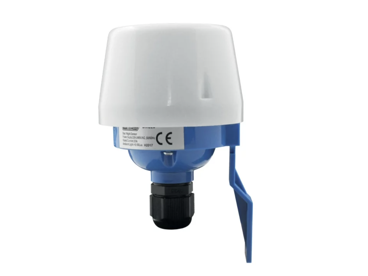 Major Tech  25 Amp  Day and Night Switch